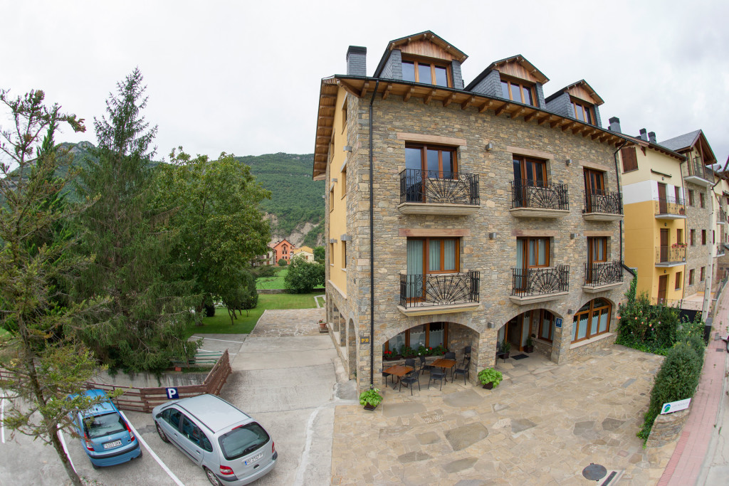 Hotel los Nogales - Campo (Huesca) - Pirineo Aragonés