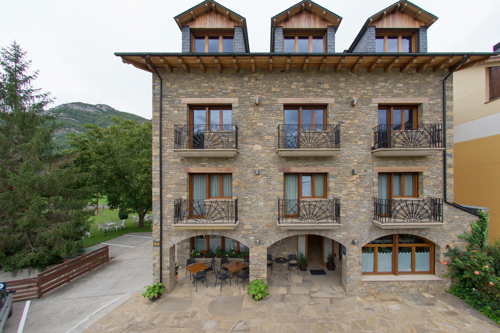 Hotel los Nogales - Campo (Huesca) - Pirineo Aragonés