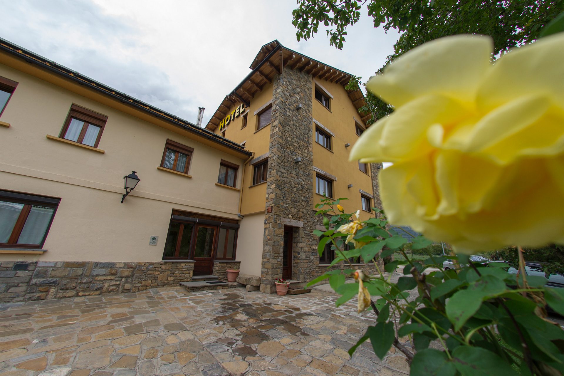 Hotel los Nogales - Campo (Huesca) - Pirineo Aragonés