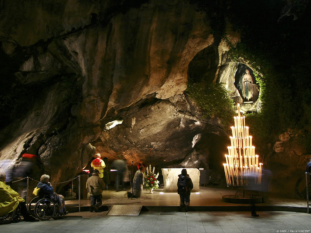 Santuario de Lourdes - Tarbes (Francia)